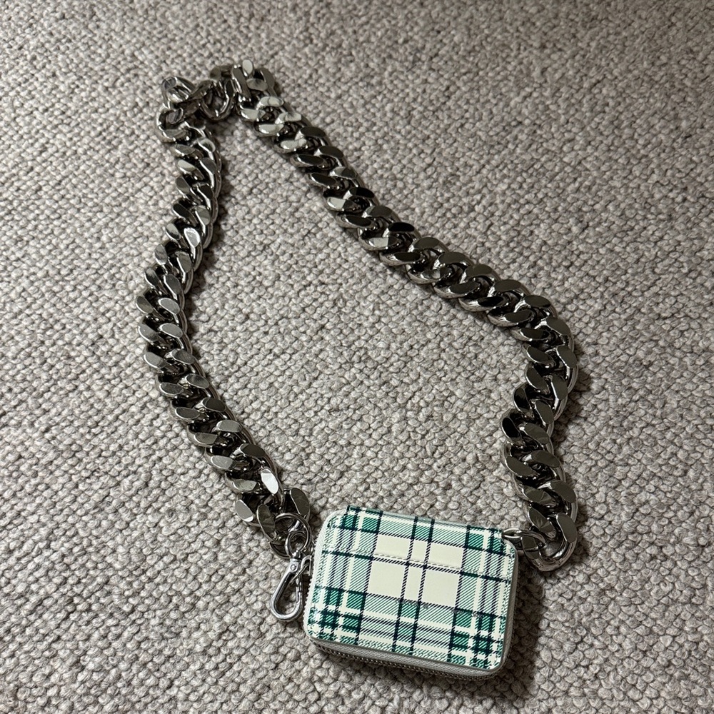 Plaid Green Card Holder with Silver Chain